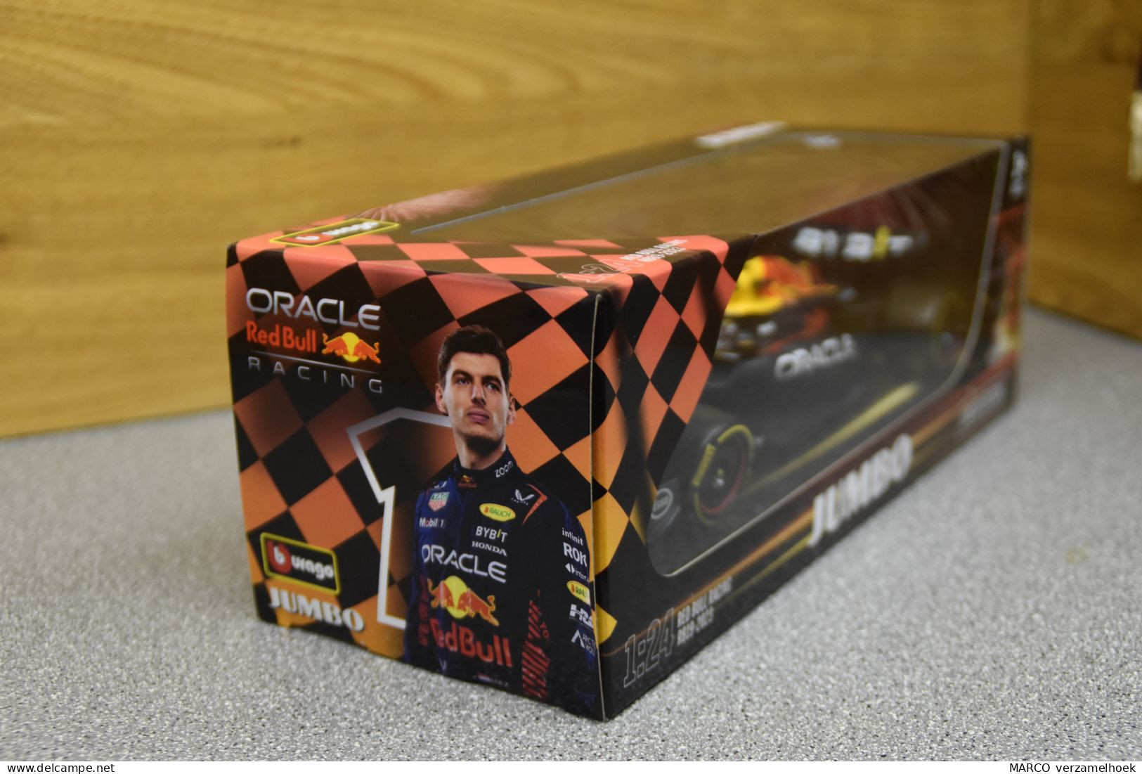 Bburago RB19 Scale 1:24 Limited Edition For Jumbo 2023 Esso Red Bull Racing ORACLE F1 Max Verstappen - Honda - Burago