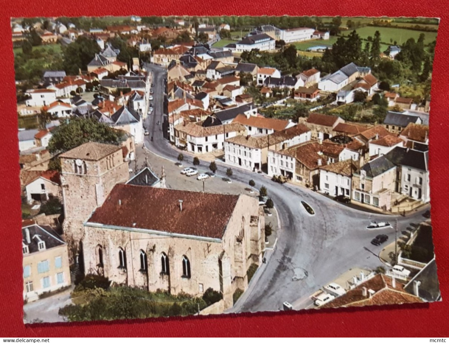 CPSM Grand Format - Moncoutant  -( Deux-Sèvres ) Vue Aérienne - Le Centre De La Ville - Moncoutant