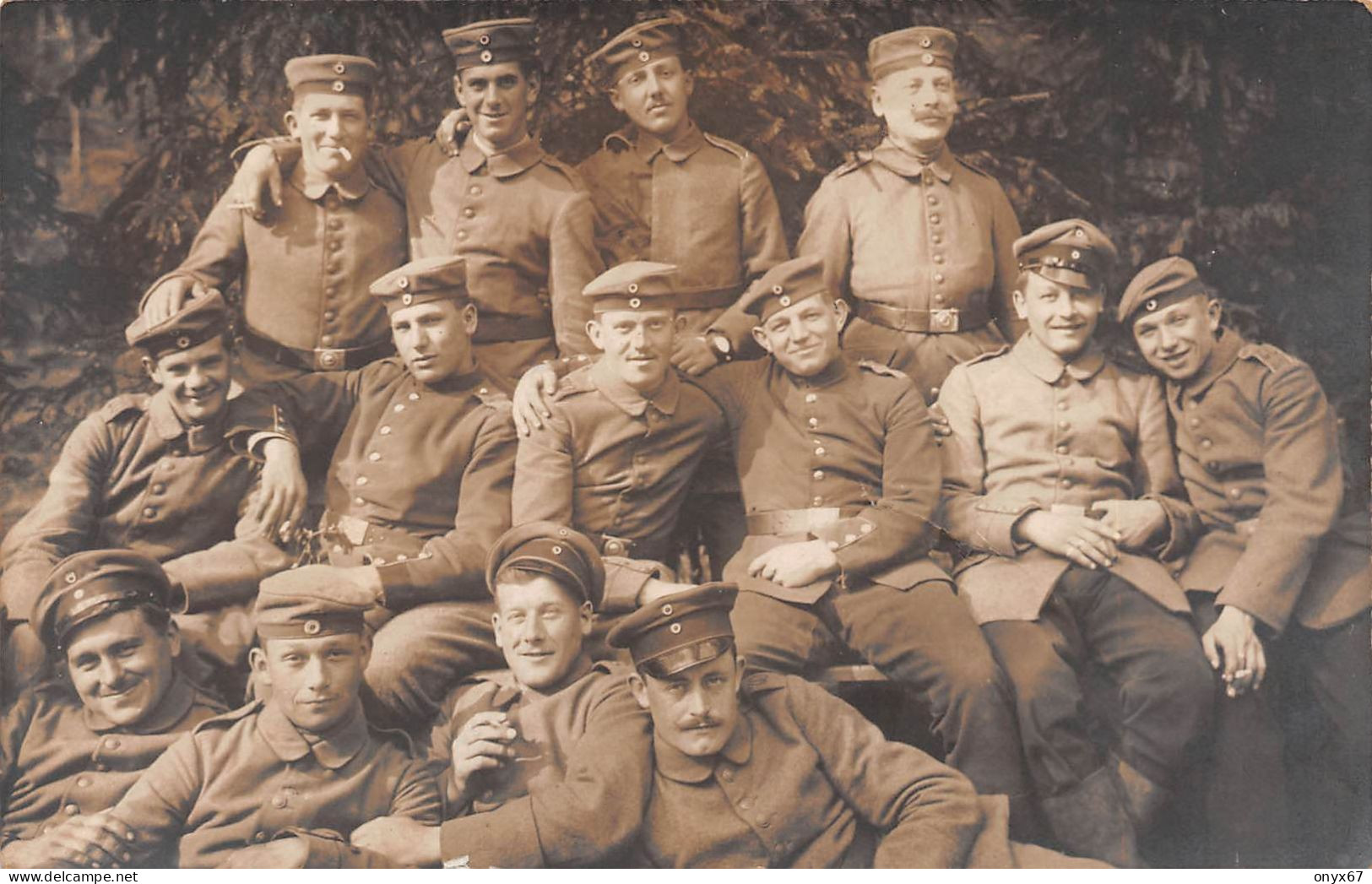 Carte Postale Photo Militaire Allemand SAARBRUCKEN-Saar-Allemagne-Soldaten Infanterie Regiment 70-Krieg-Stempel - Saarbrücken