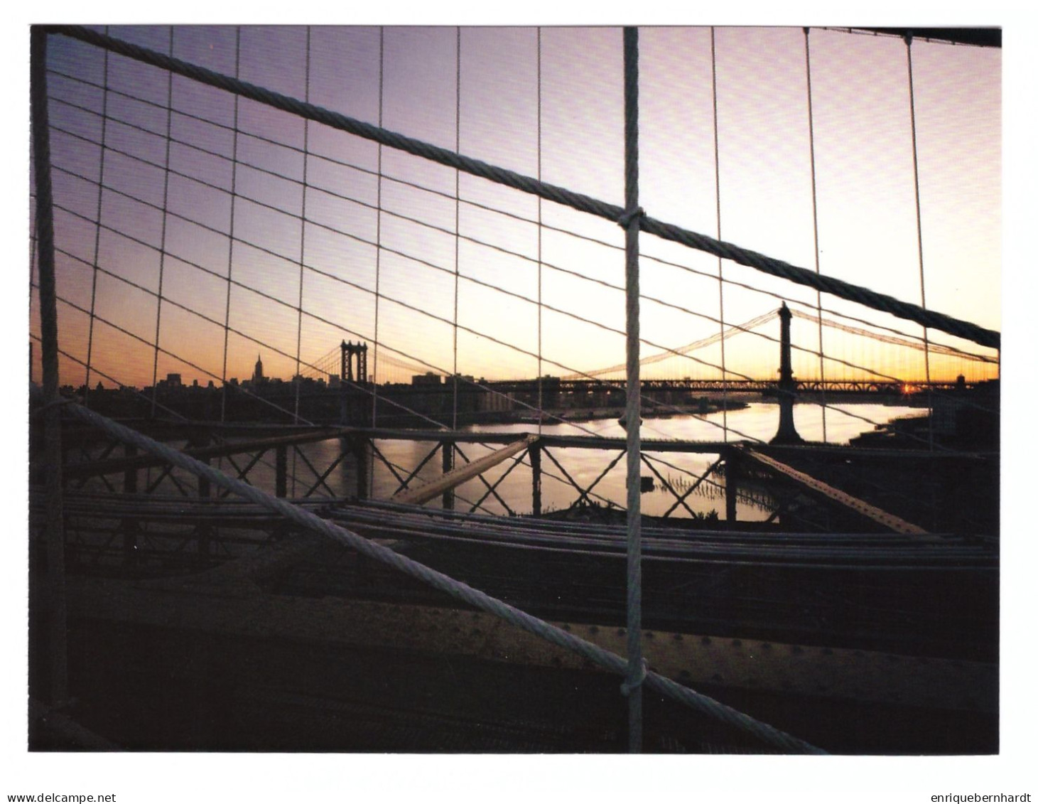 NEW YORK CITY (ESTADOS UNIDOS) // THE MANHATTAN BRIDGE THROUGH THE BROOKLYN BRIDGE CABLES (1981) - Ponts & Tunnels