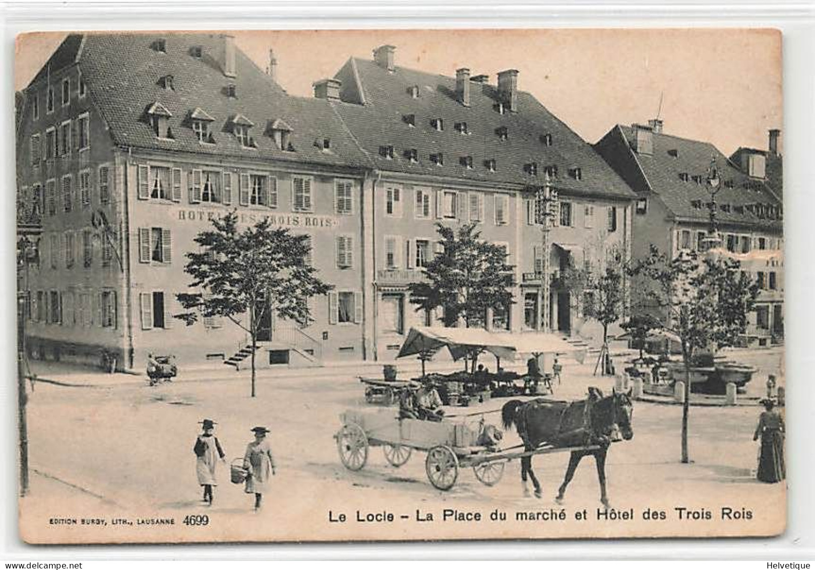 Le Locle La Place Du Marché Et Hôtel De Ville Attelage Animée  1917 Hôtel Des Trois Rois Cheval - Rochefort