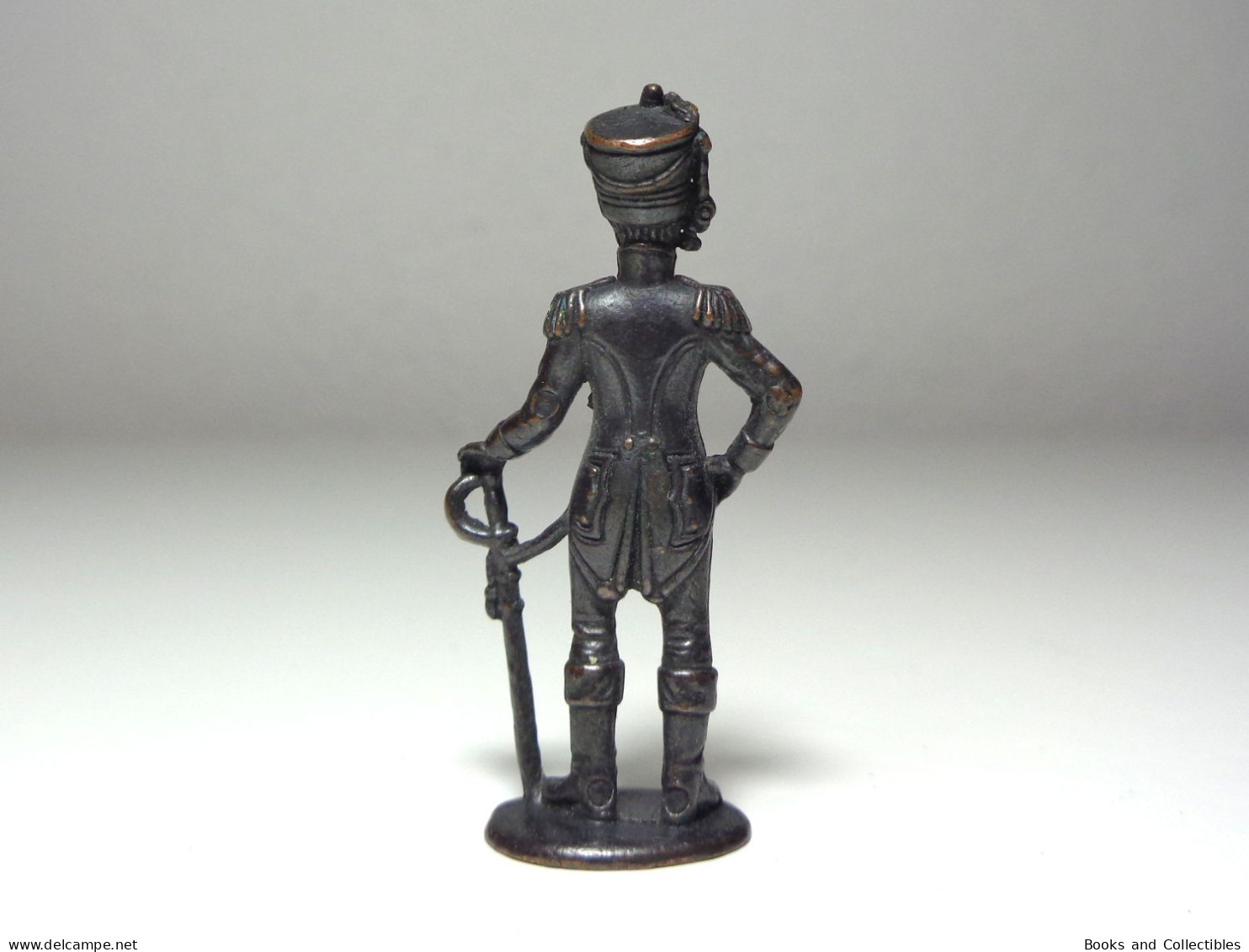 [KNR_0124] KINDER, 1977 - French Soldiers 1808-1813 > CANNONIER (40 Mm, Bronze) - Figurillas En Metal