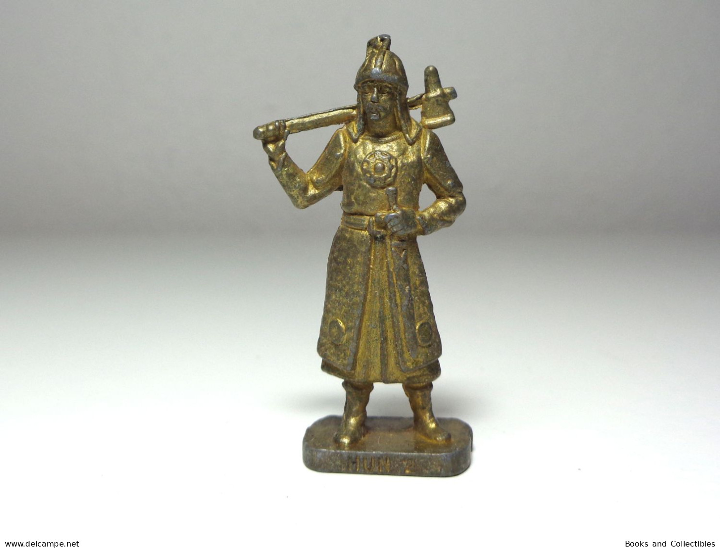 [KNR_0131] KINDER, 1995 - Huns > HUN - 2 / K95 N° 108 (40 Mm, Brass) - Figurines En Métal