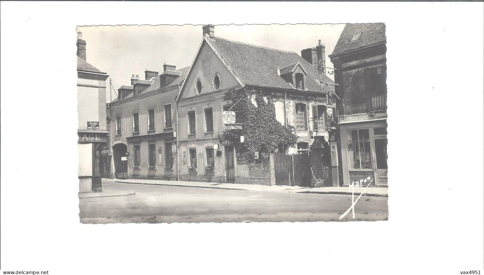 MOULIN LA MARCHE   HOTEL DU DAUPHIN             ///          A  SAISIR  //// - Moulins La Marche