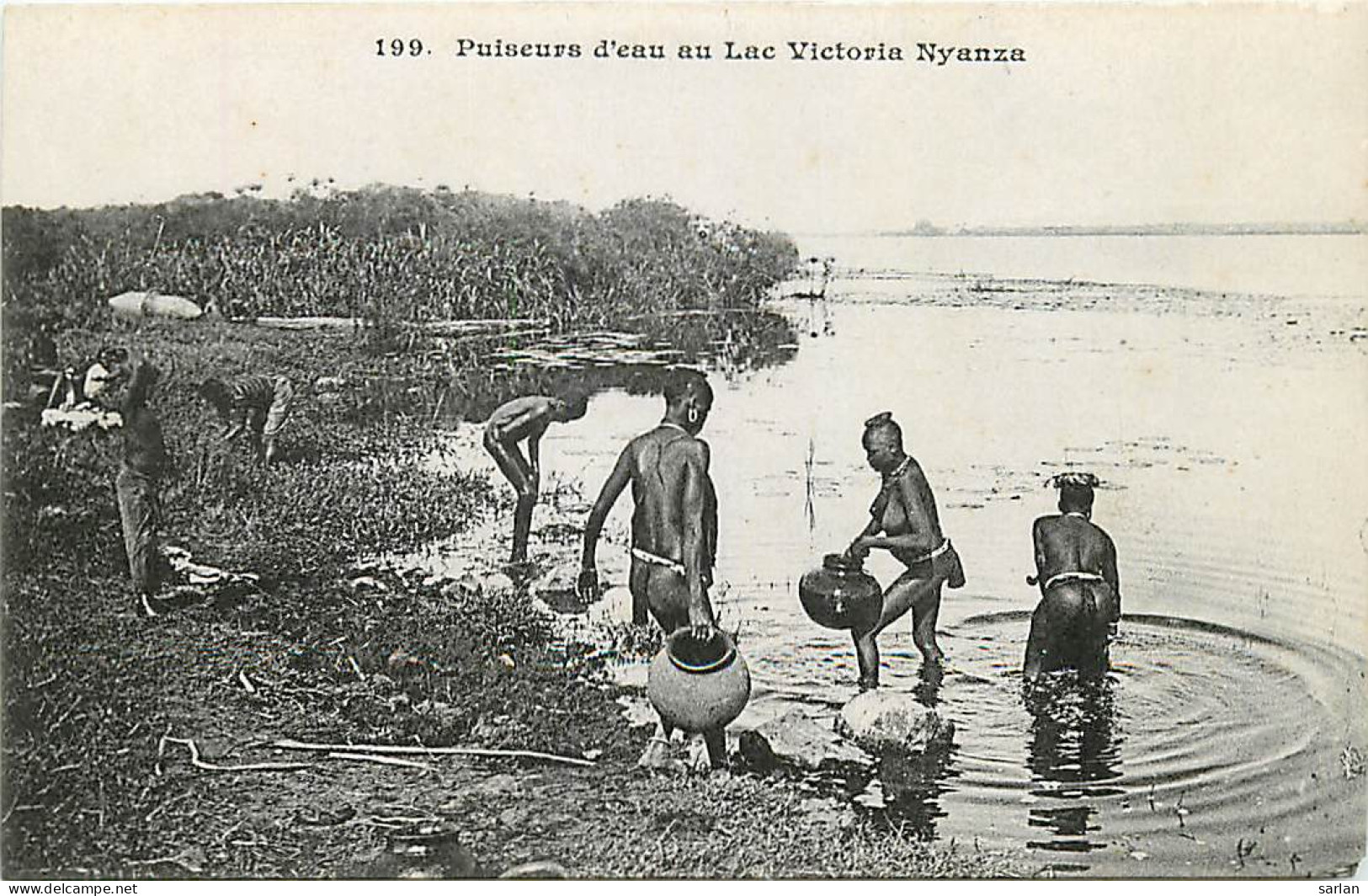 OUGANDA , Puiseurs D'eau Au Lac Victoria Nyanza , Messageries Maritimes , *  452 90 - Uganda