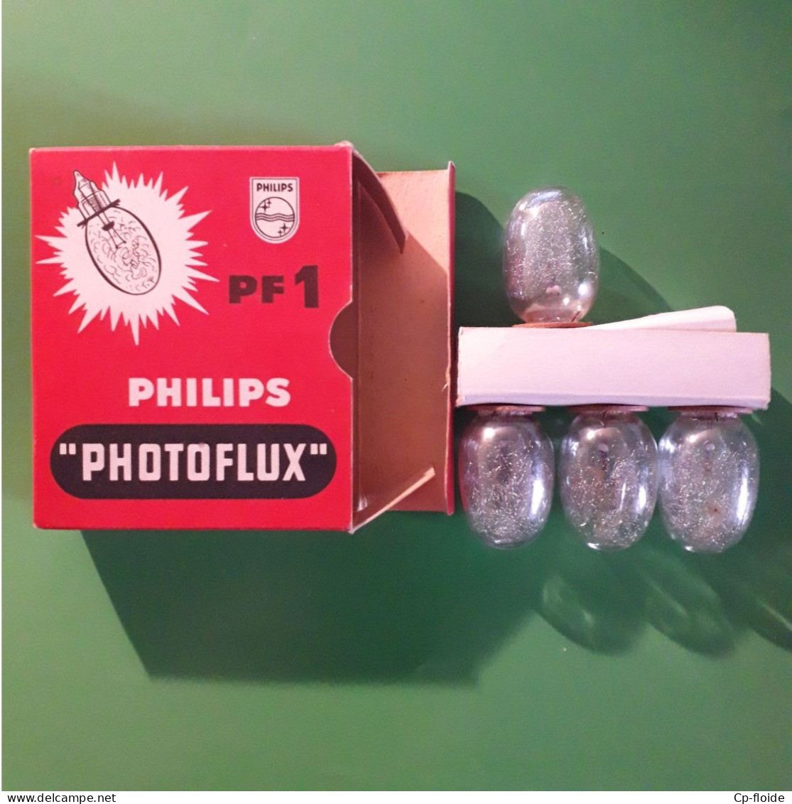 PHOTOGRAPHIE . PHILIPS PF 1 .  " PHOTOFLUX " . LAMPES ÉCLAIR - Réf. N°63PO - - Material Y Accesorios