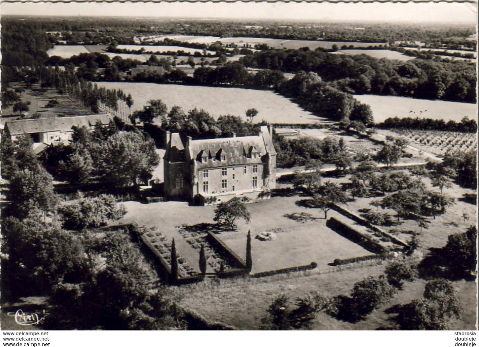 D72  Vue Aérienne Du Manoir Des Loges En COUDRECIEUX - Bouloire