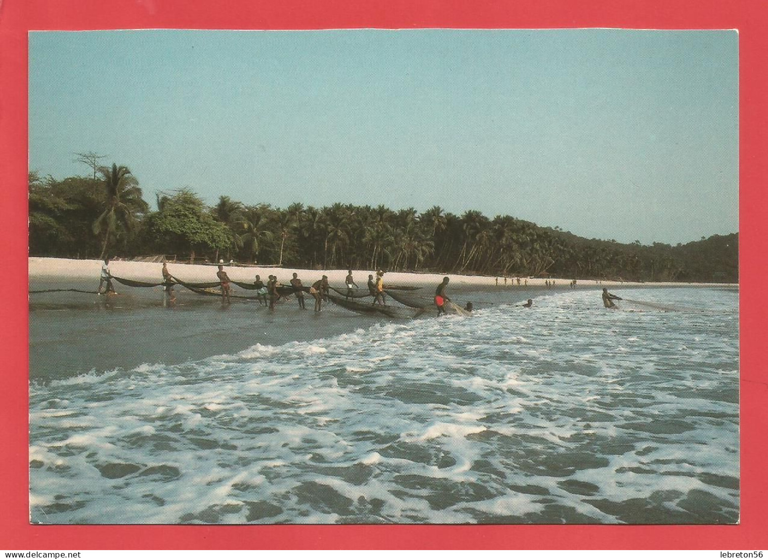 C.P.M.  « SIERRA LEONE  » Les Pêcheurs De " Tokey Village "  - Jolie Vue Générale Animée  X2phots - Sierra Leone