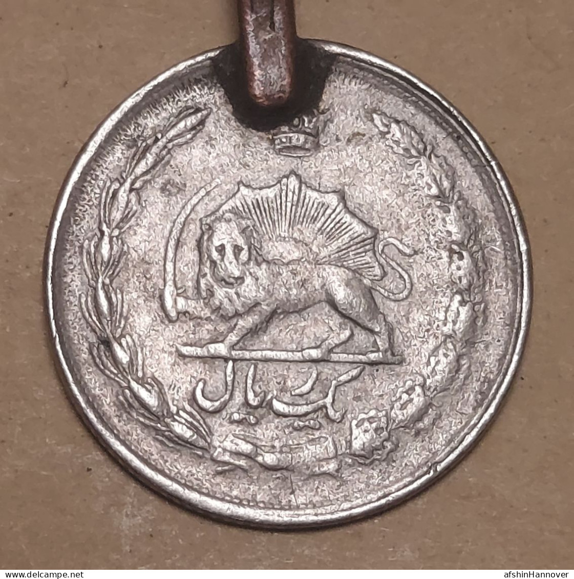 Iran  Pahlavi آویز زیبای لباس سنتی با سکه های پهلوی  Beautiful Traditional Dress Pendant With Pahlavi Coins - Iran