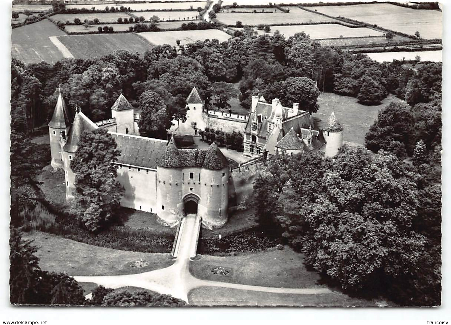 Ainay Le Vieil  Le Chateau   Vue Aerienne Edit Cim  Feodal Medieval  - Ainay-le-Vieil