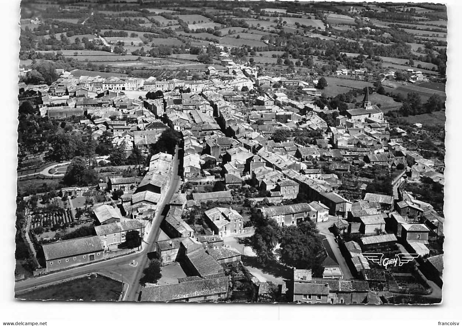 Champdeniers. Vue Generale.  CPSM La France Vue Du Ciel Edit Artaud.   Vue Aerienne - Champdeniers Saint Denis