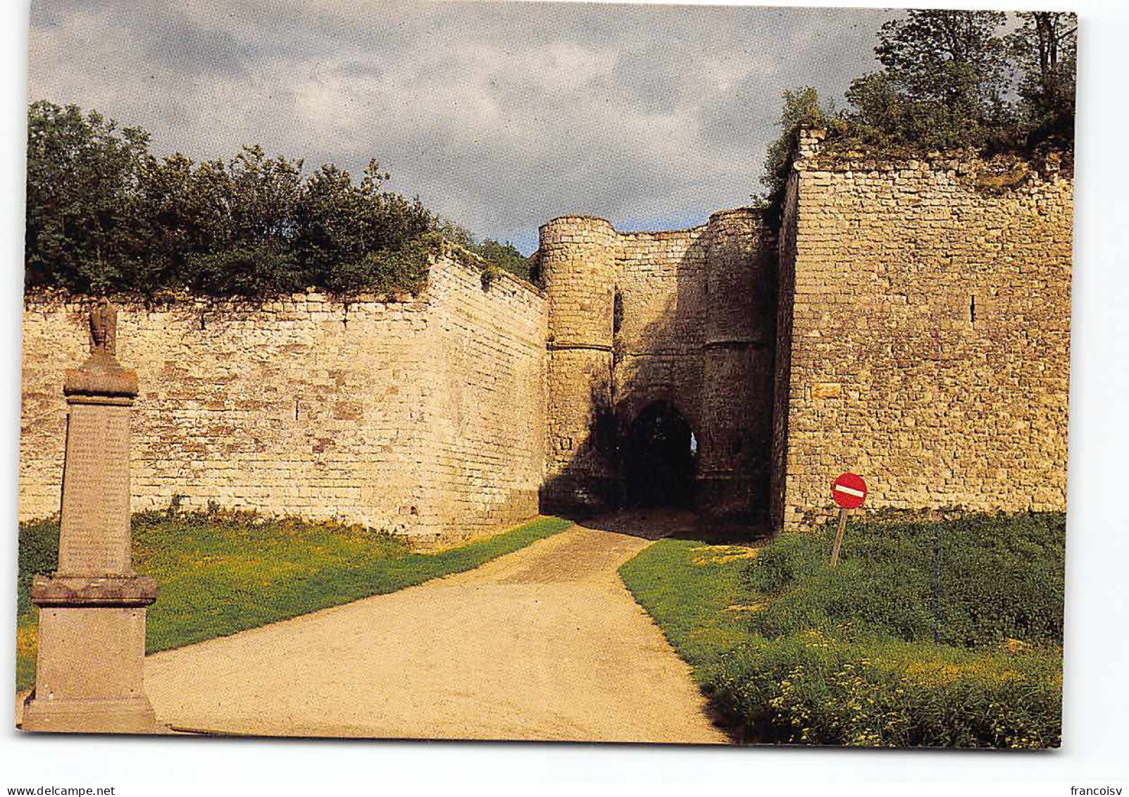 Picquigny- D80 Ruines De L'ancien Château Féodal Des Vidames D'Amiens-Les Remparts. Edit Cim  - Picquigny