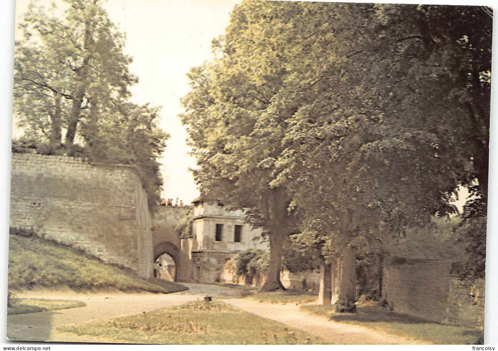 Picquigny- D80 Cour De L'Eglise.  Centenaire Du Traité.  - Picquigny