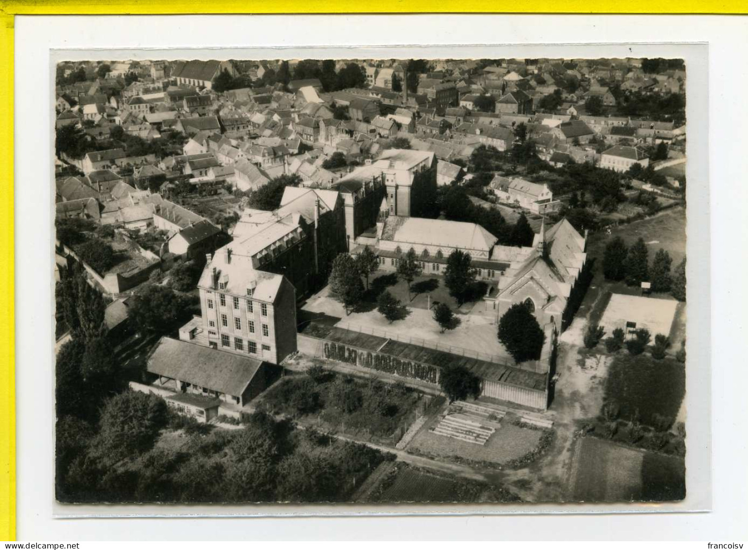 Solesmes. Le Seminaire. Vue Aerienne.  Edit Cim N° 260-48 A   - Solesmes