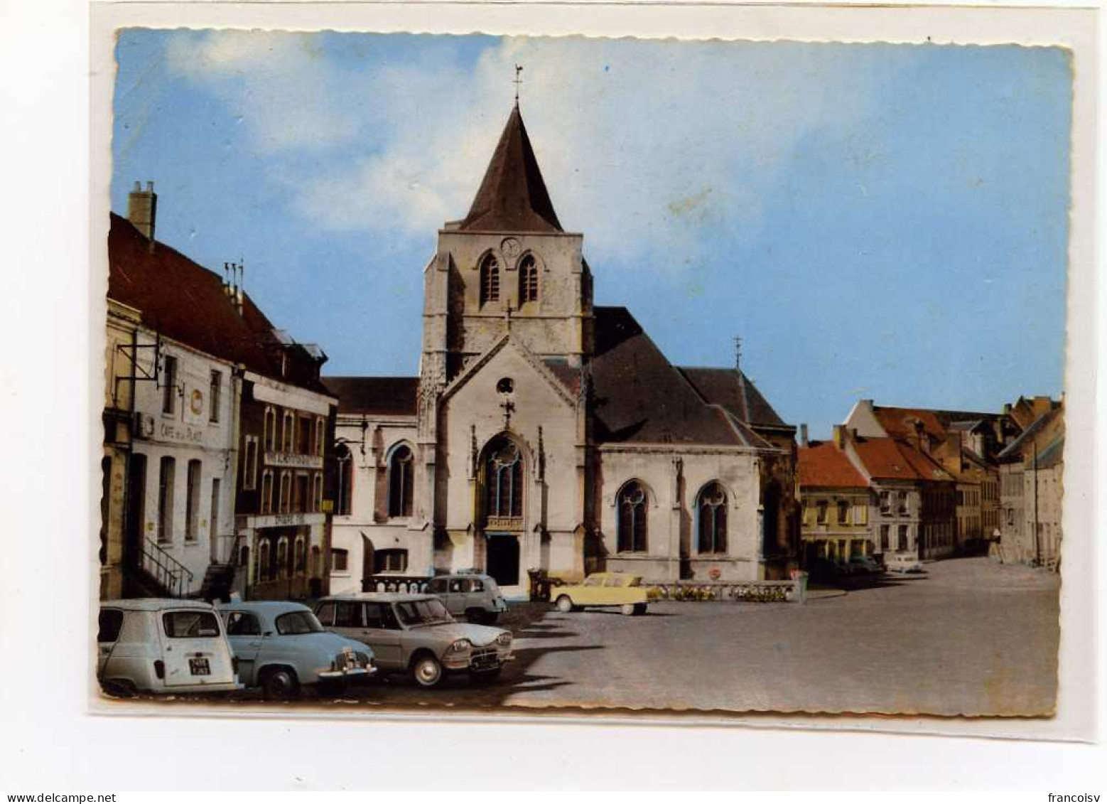 Ardres. Eglise Citroen AMi 6 - 8 Renault 4l Dauphine.  Edit Cim N° CC121-43    Oldtimer - Ardres