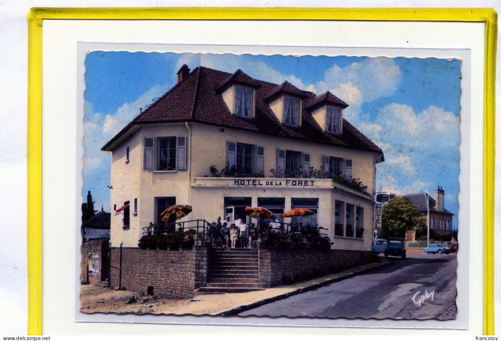 Juvigny Sous Andaine. Hotel De La Foret -  Citroen 2cv  Ami 6  Oldtimer Edit Gaby  - Juvigny Sous Andaine