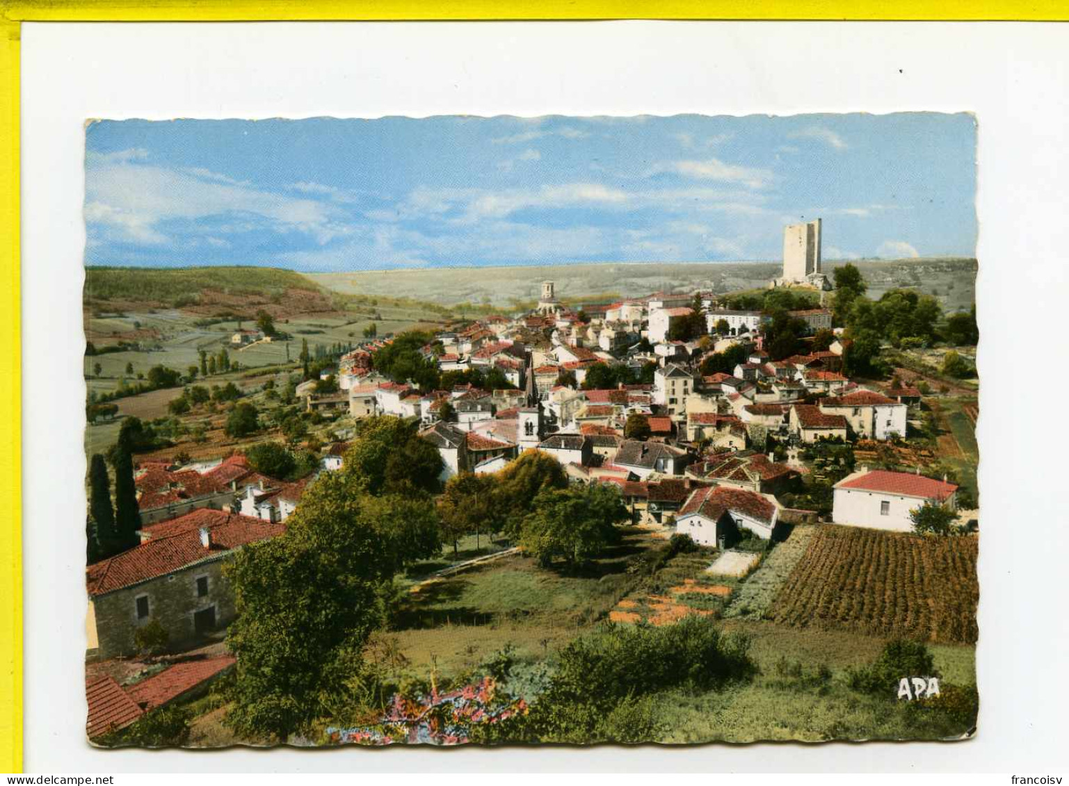 Montcuq. Vue Generale Edit APA-Poux 105  Postée 1966 - Montcuq