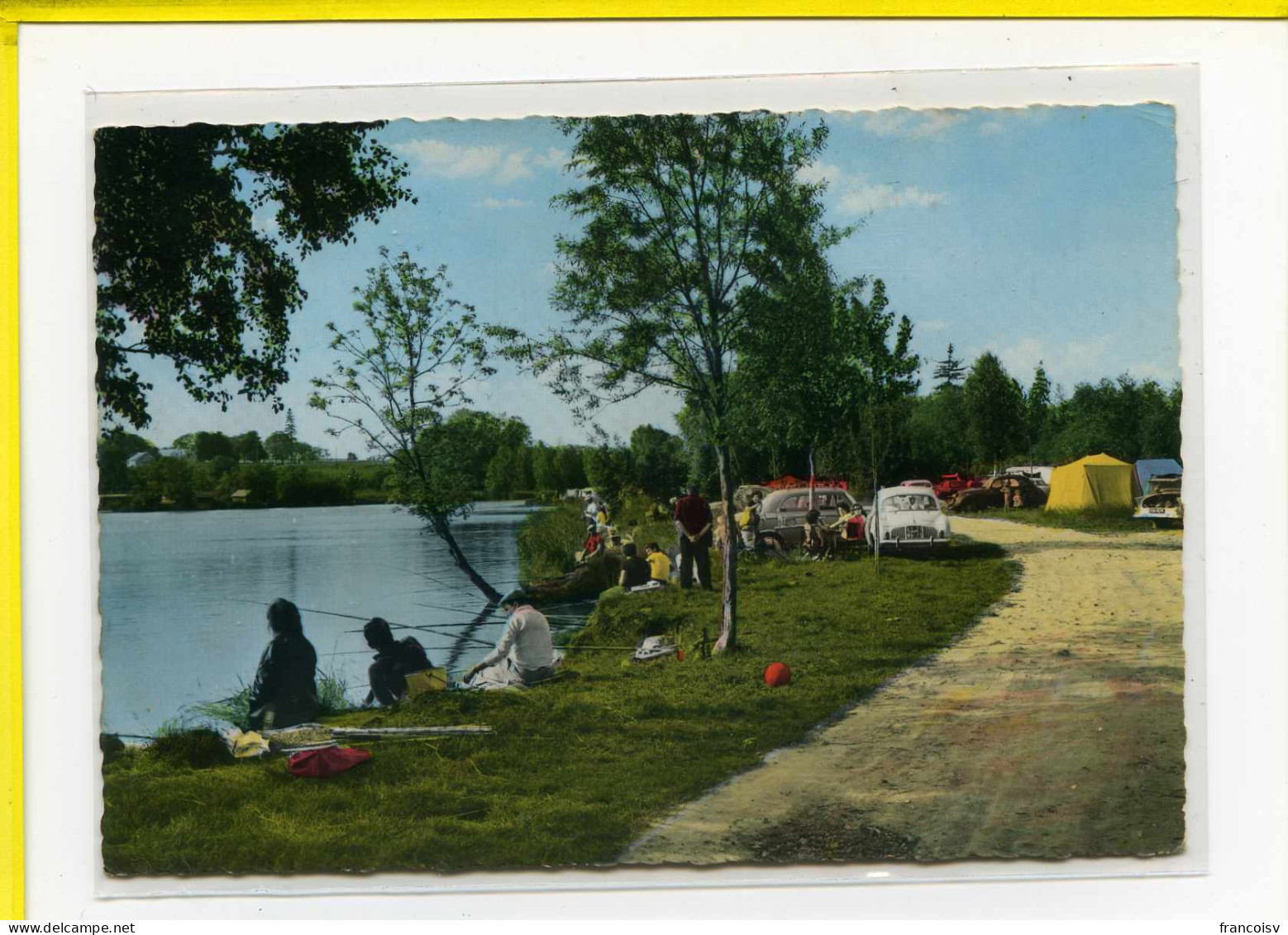 Vert Le Petit.  Les Etangs.   Edit Scintex - Le Raincy.  Pêche Pêcheurs. Renault Dauphine ... Automobile - Vert-le-Petit