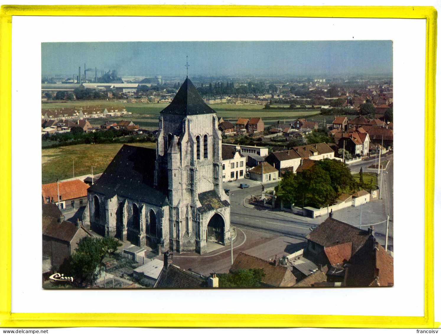 Isbergues  - L'Eglise Vue Aerienne. Edit Cim N° 624730005763 - Isbergues