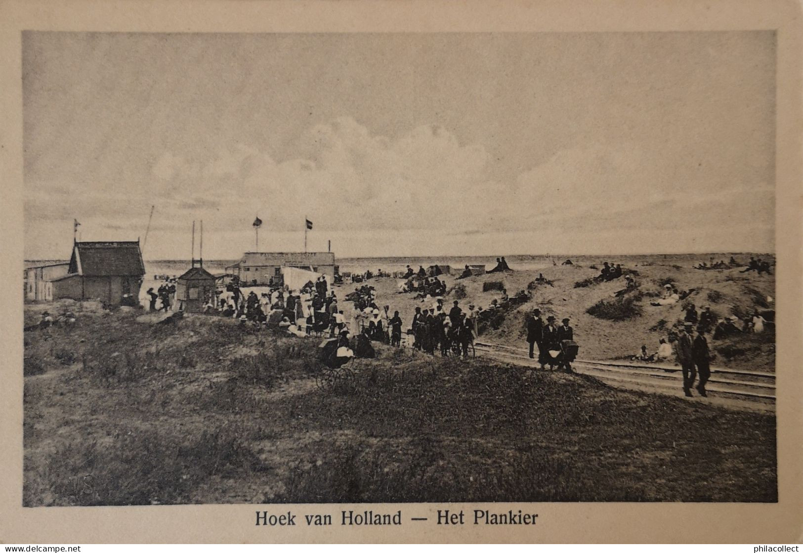 Hoek Van Holland // Het Plankier (veel Volk) 19?? - Hoek Van Holland