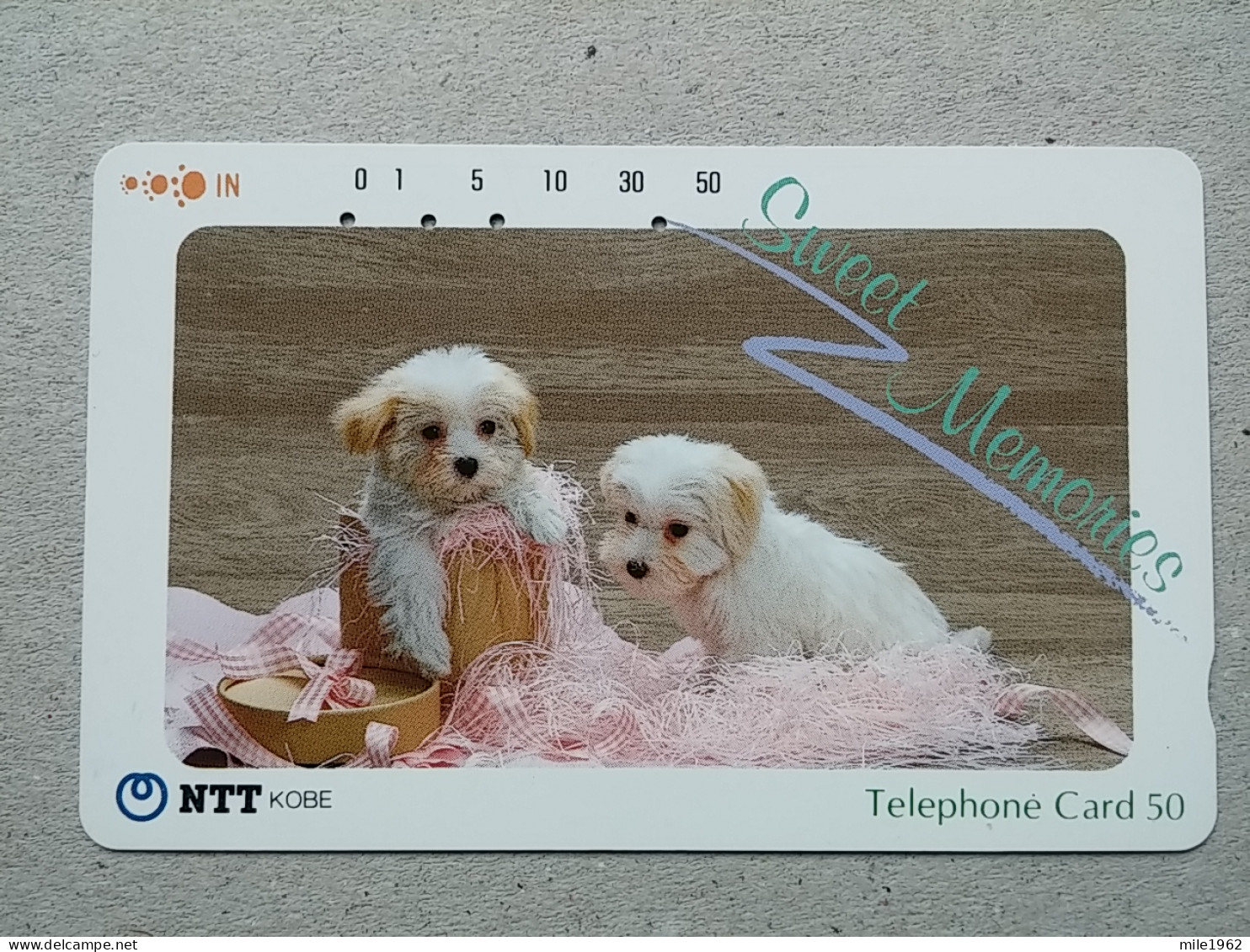 T-328 - JAPAN, TELECARD, PHONECARD, Dog, Chien, NTT 330-246 - Chiens