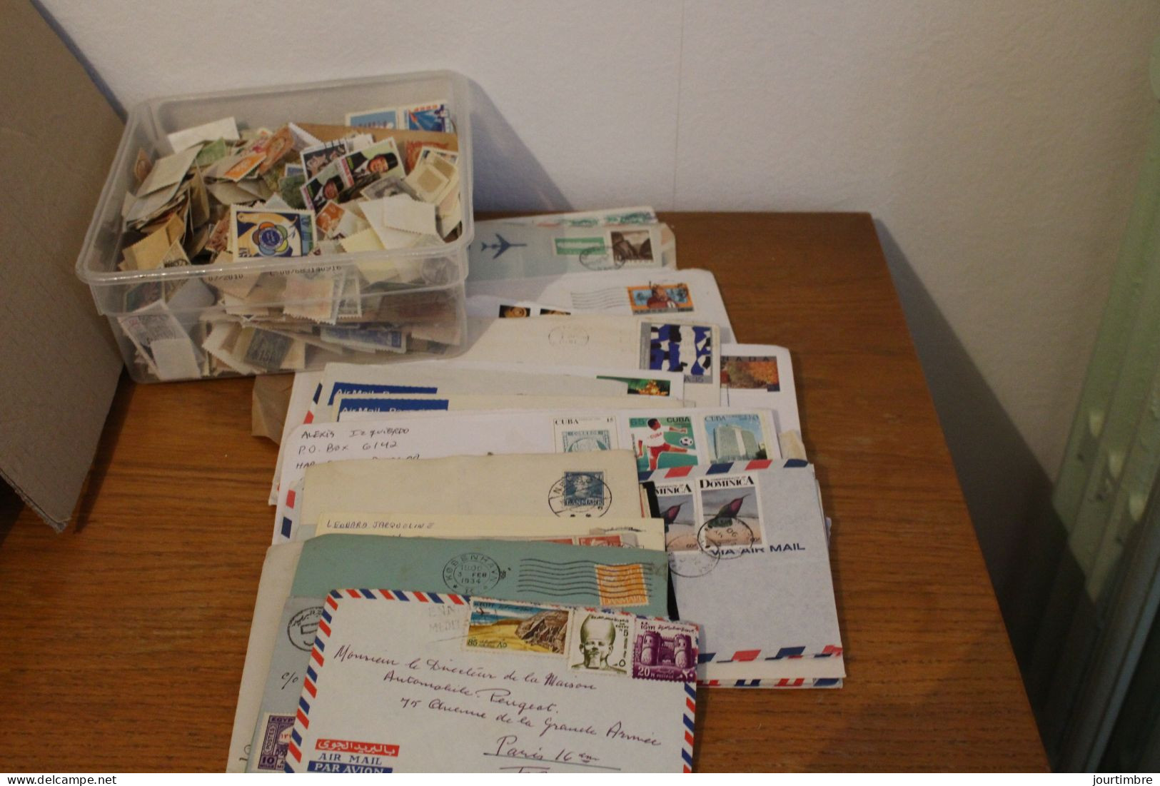 Lot De Timbres Et Courrier De Toute Provenance - Vrac (min 1000 Timbres)