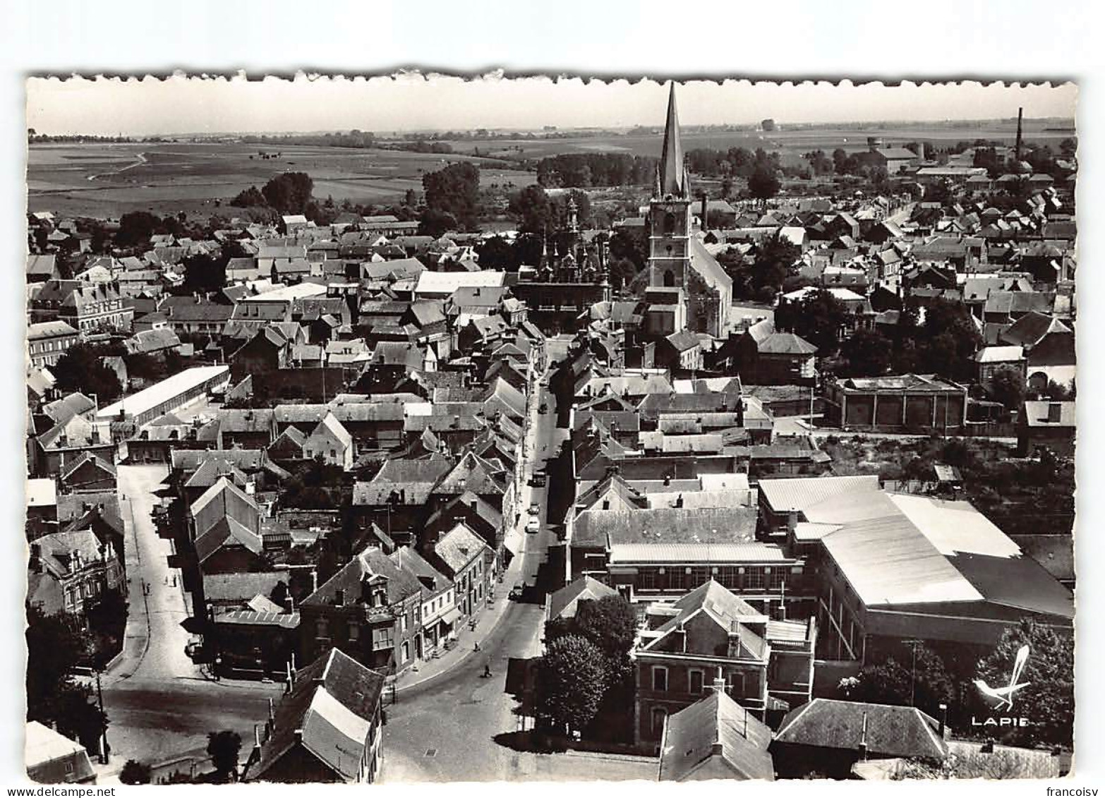 Solesmes, Vue Panoramique. En Avion Au Dessus De.... Edit Lapie   (carte Raccourcie En Haut) - Solesmes