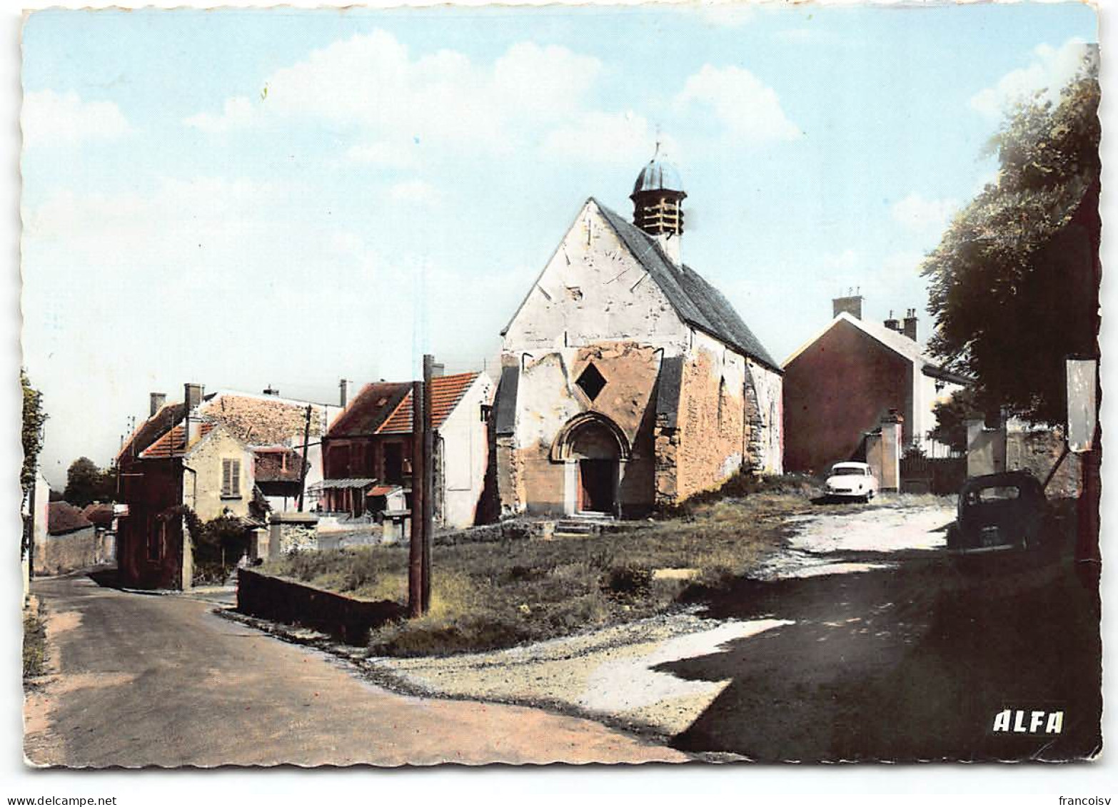 ORGEVAL- PLACE DE LA CHAPELLE. Edit Alfa  Ecrite 1967. Manque Timbre  - Orgeval