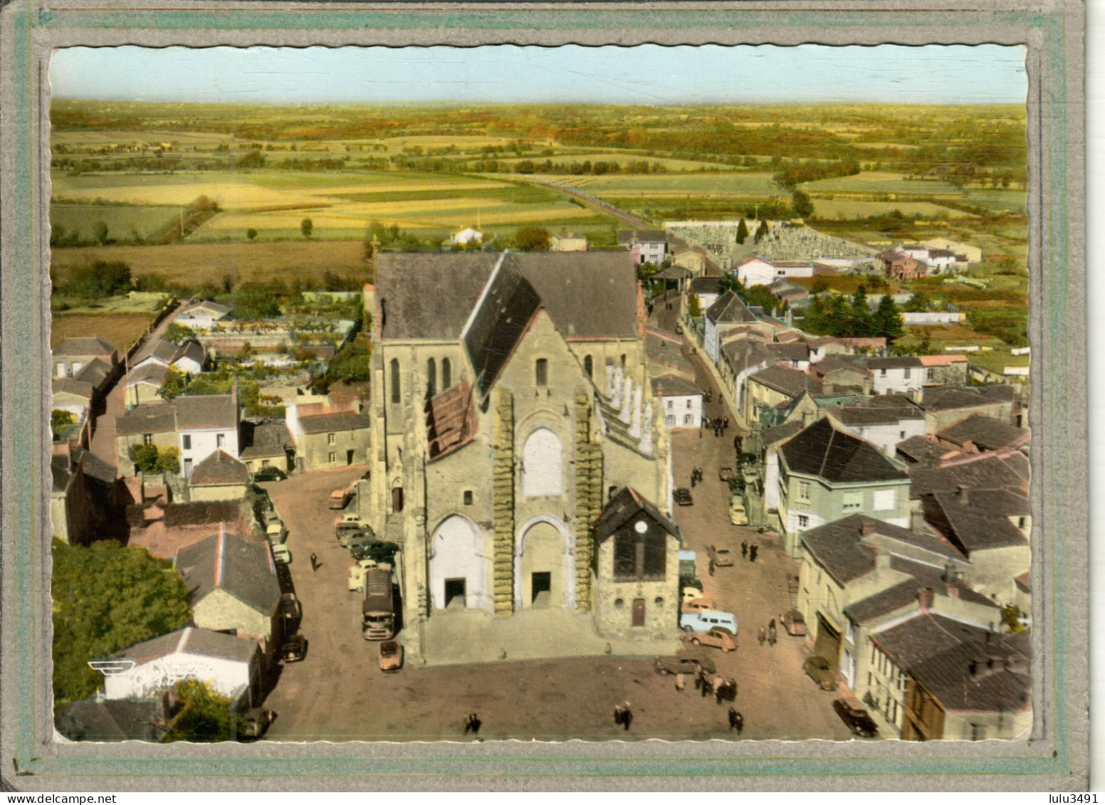 CPSM Dentelée (44) BOUSSAY - Le Quartier De L' Eglise En Vue Du Ciel  (aérienne) En 1967 - Boussay