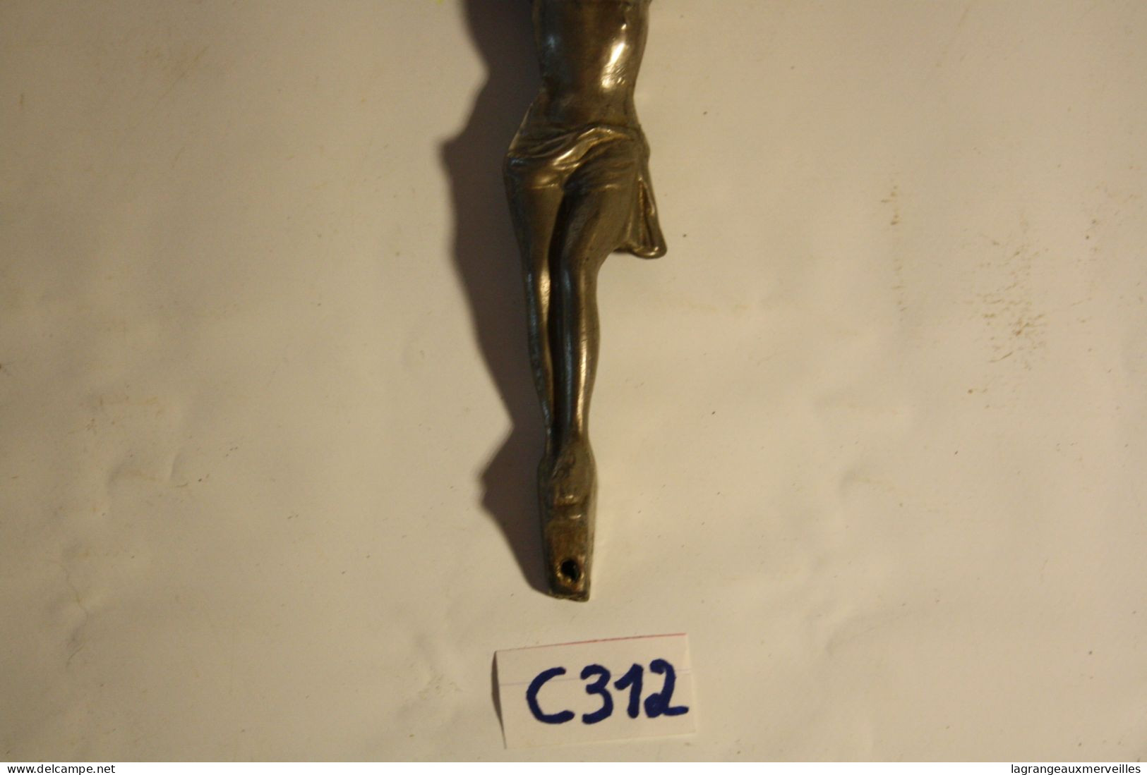 C312 Ancien Jésus En Métal - Objet De Dévotion - Religiöse Kunst