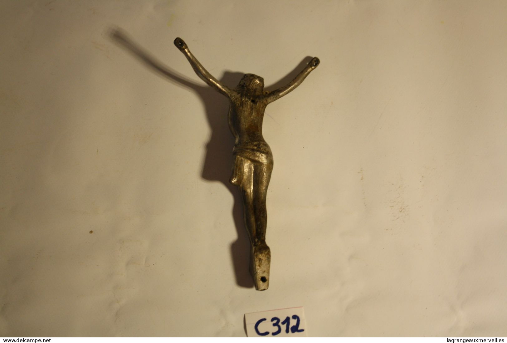 C312 Ancien Jésus En Métal - Objet De Dévotion - Religiöse Kunst