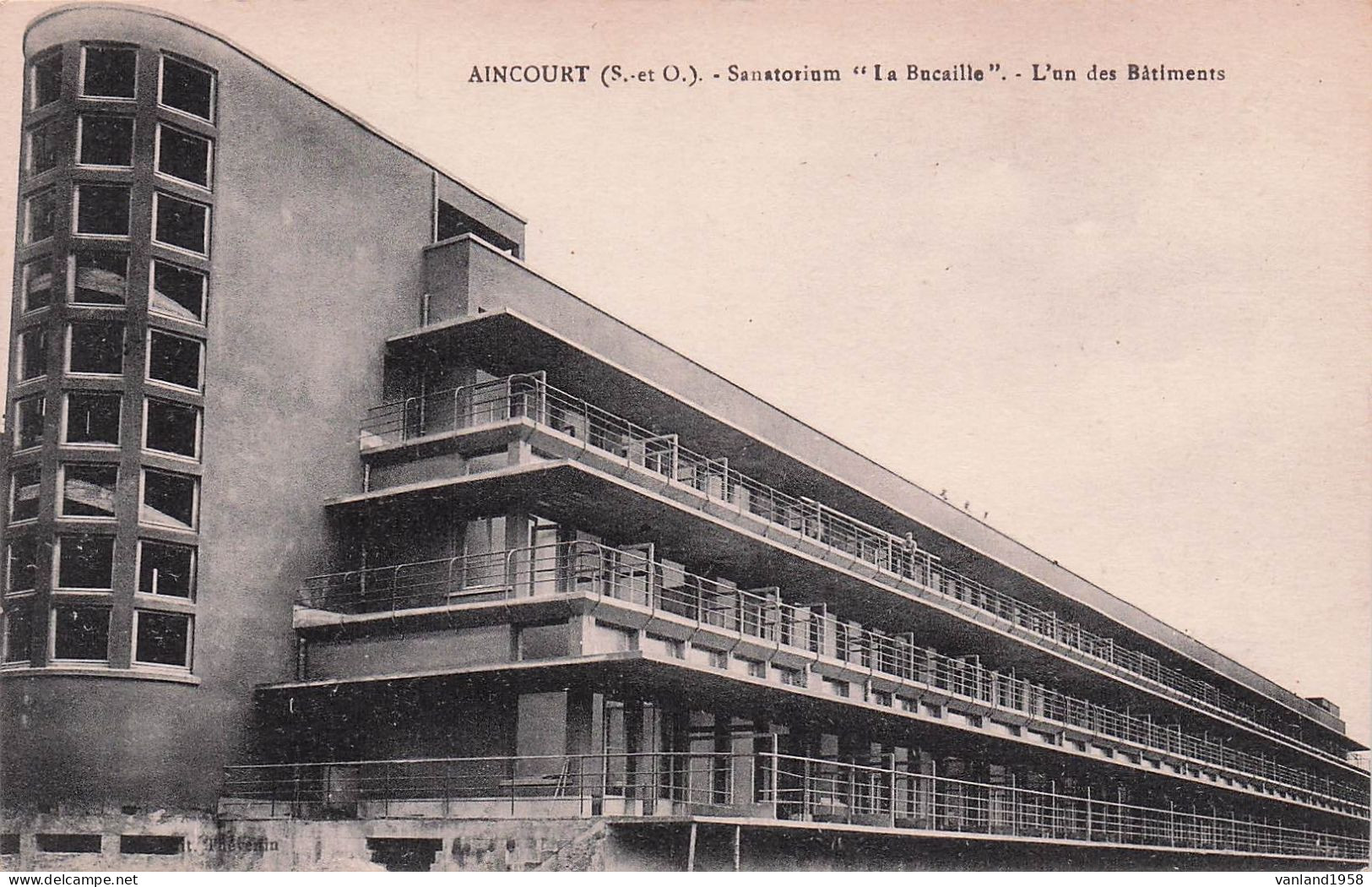 AINCOURT-sanatorium "la Bucaille" L'un Des Batiments - Aincourt