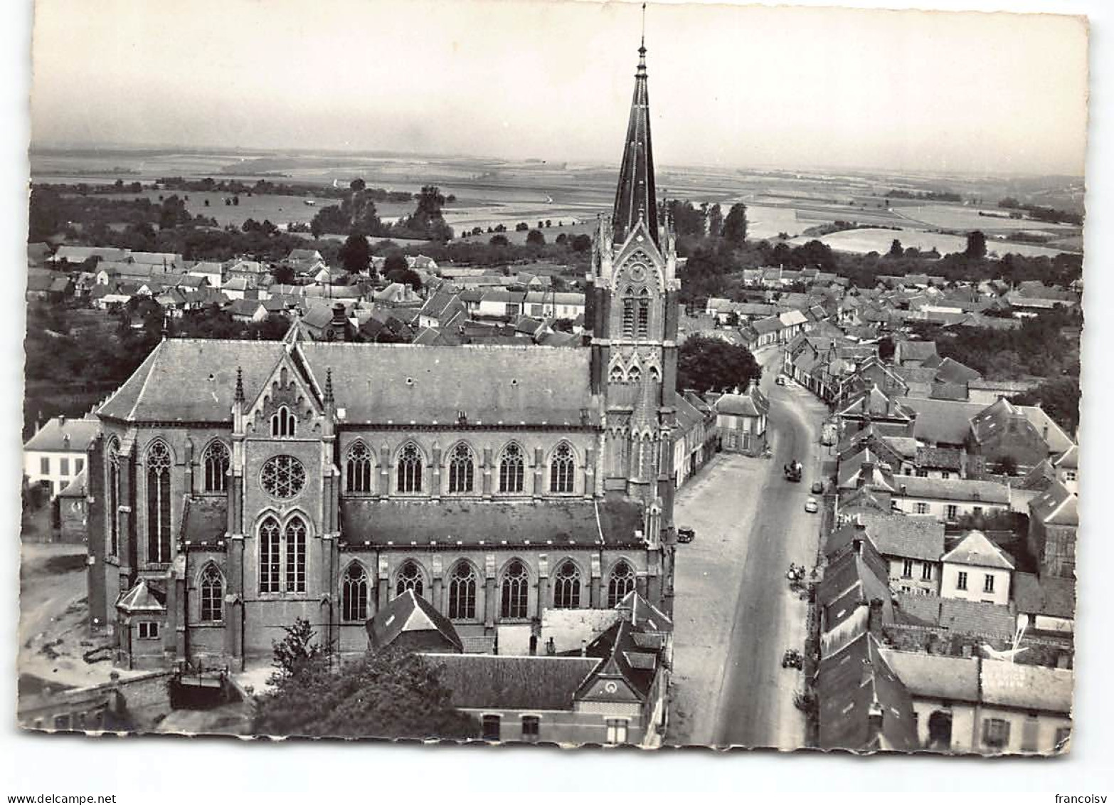 Vignacourt.  Quartier De L'Eglise - En Avion Au Dessus De... Edit Lapie  - Vignacourt