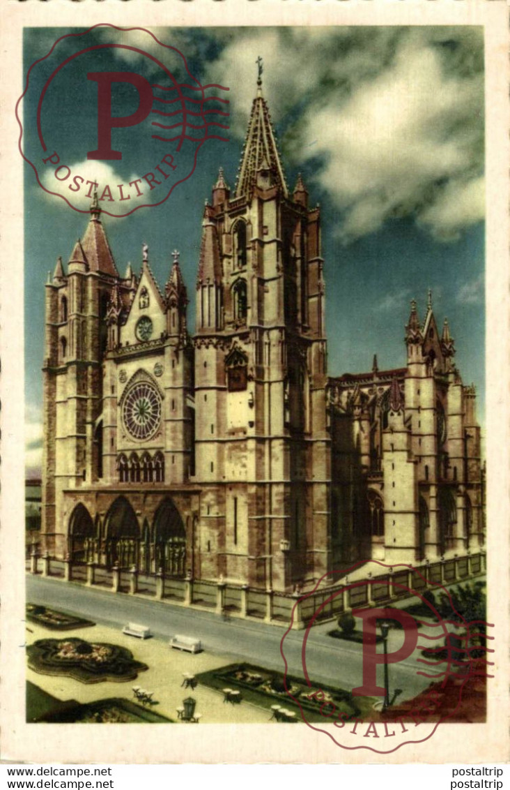 León Fachada Principal De La Catedral  Castilla Y León. España Spain - León