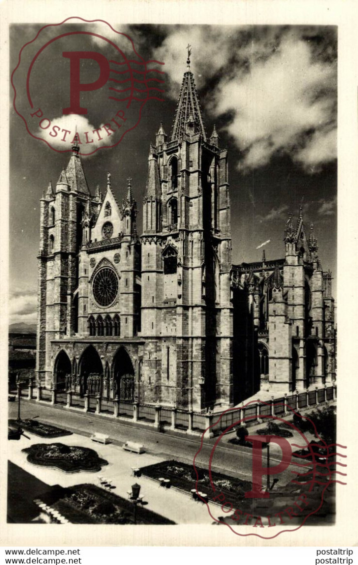 León Catedral Fachada Principal Castilla Y León. España Spain - León