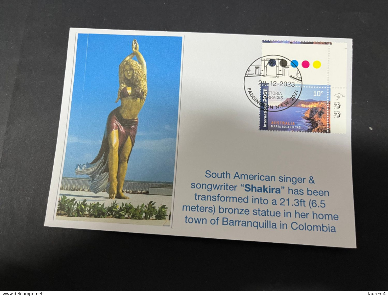 31-12-2023 (3 W 18) Colombia City Of Barranquilla Unveil Large Bronze Statue Of Famous South American Singer Shakira - Cantantes