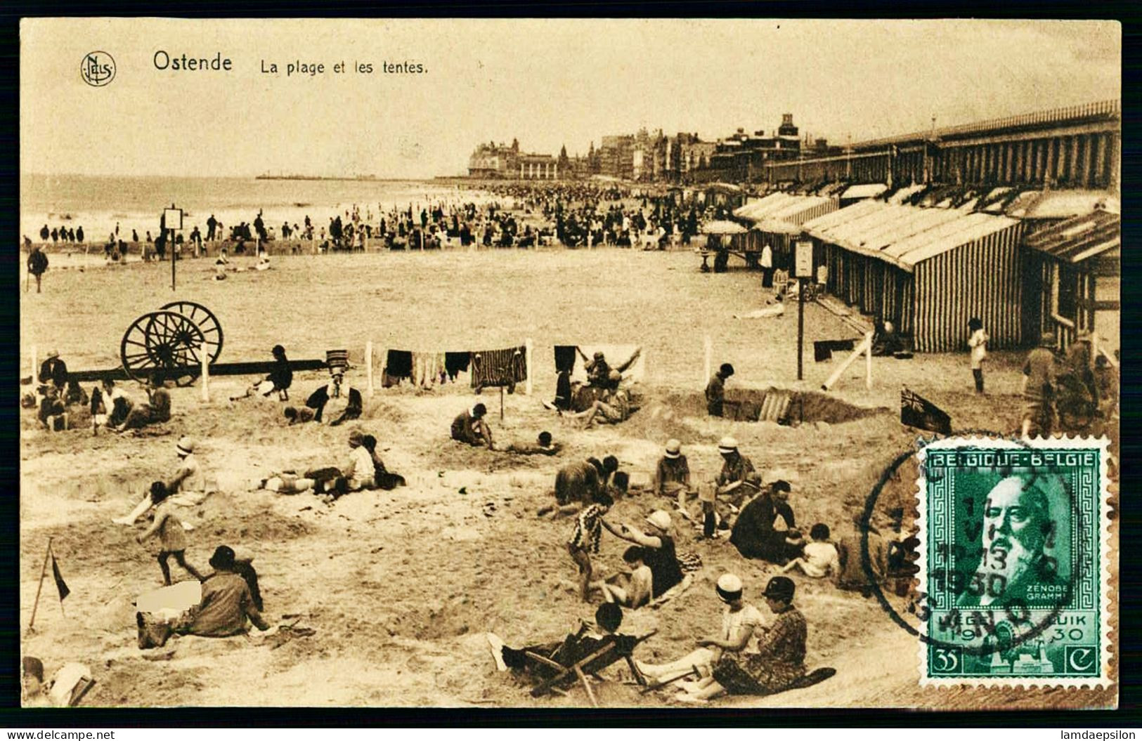 A65 BELGIQUE CPA OSTENDE - LA PLAGE ET LES TENTES - Collections & Lots