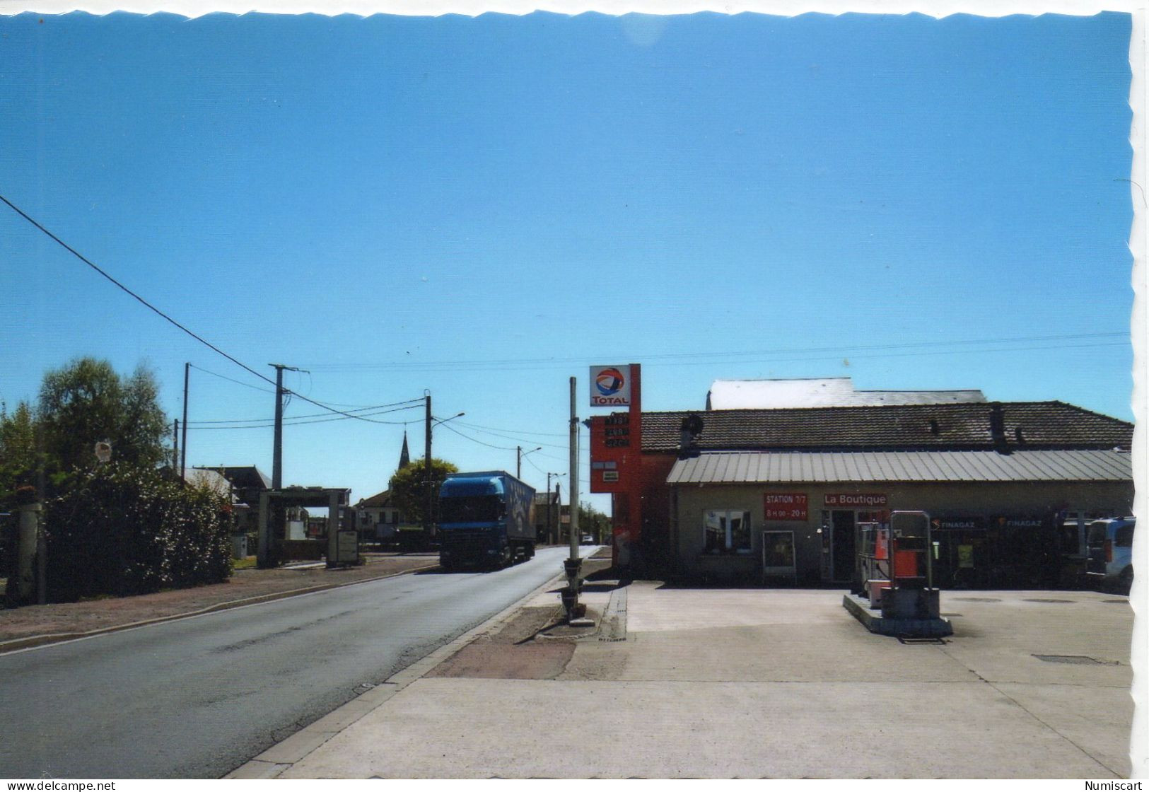 Les Trois Moutiers Station Service Pompes Essence Camion 5 Exemplaires - Les Trois Moutiers