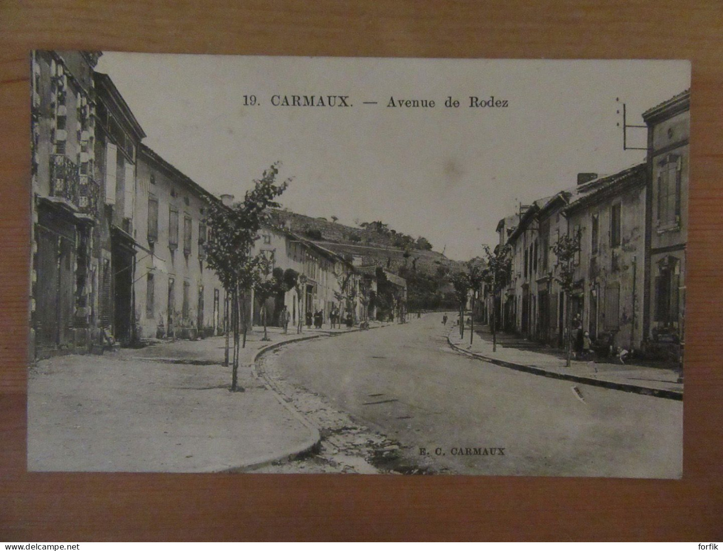 Carmaux (Tarn) N°19 - Avenue De Rodez - Carte Circulée Vers 1915 - Carmaux