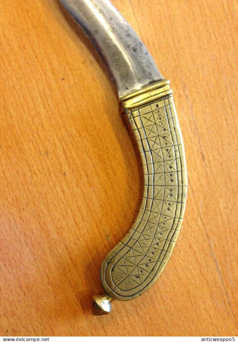 Couteau Bichva En Laiton Massif. Inde. Vers 1850. (H7) - Armes Blanches
