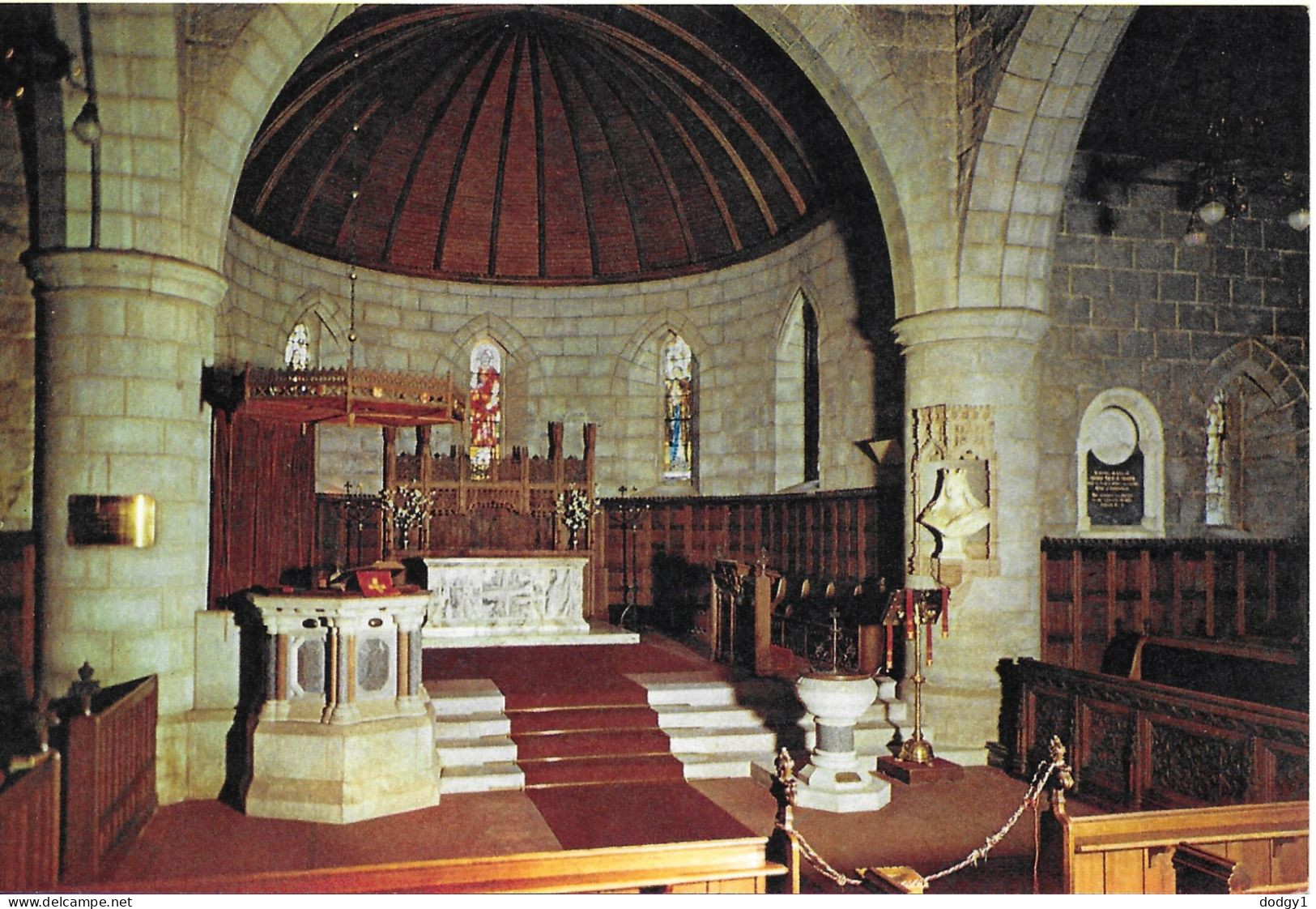 CRATHIE CHURCH, BALMORAL, ABERDEENSHIRE, SCOTLAND. UNUSED POSTCARD    Kw7 - Aberdeenshire