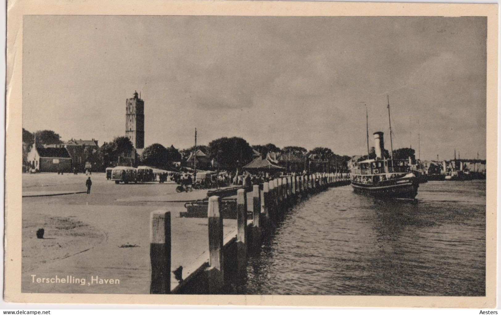 West-Terschelling; Haven (bussen) - Gelopen. (Cor Swart - W. Terschelling) - Terschelling