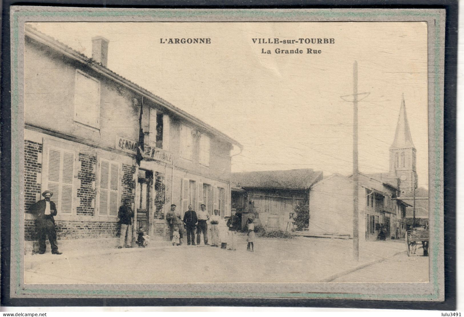 CPA (51) VILLE-sur-TOURBE - Aspect De La Gendarmerie Et De La Grande Rue Au Début Du Siècle - Ville-sur-Tourbe