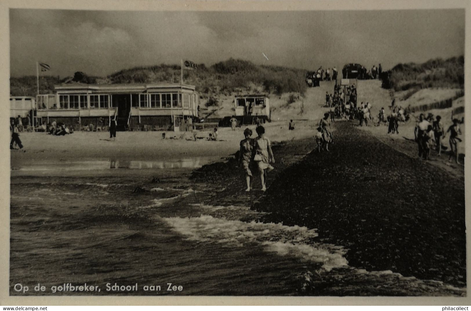 Schoorl Aan Zee // Op De Golfbreker (Paviljoen) 19?? - Schoorl