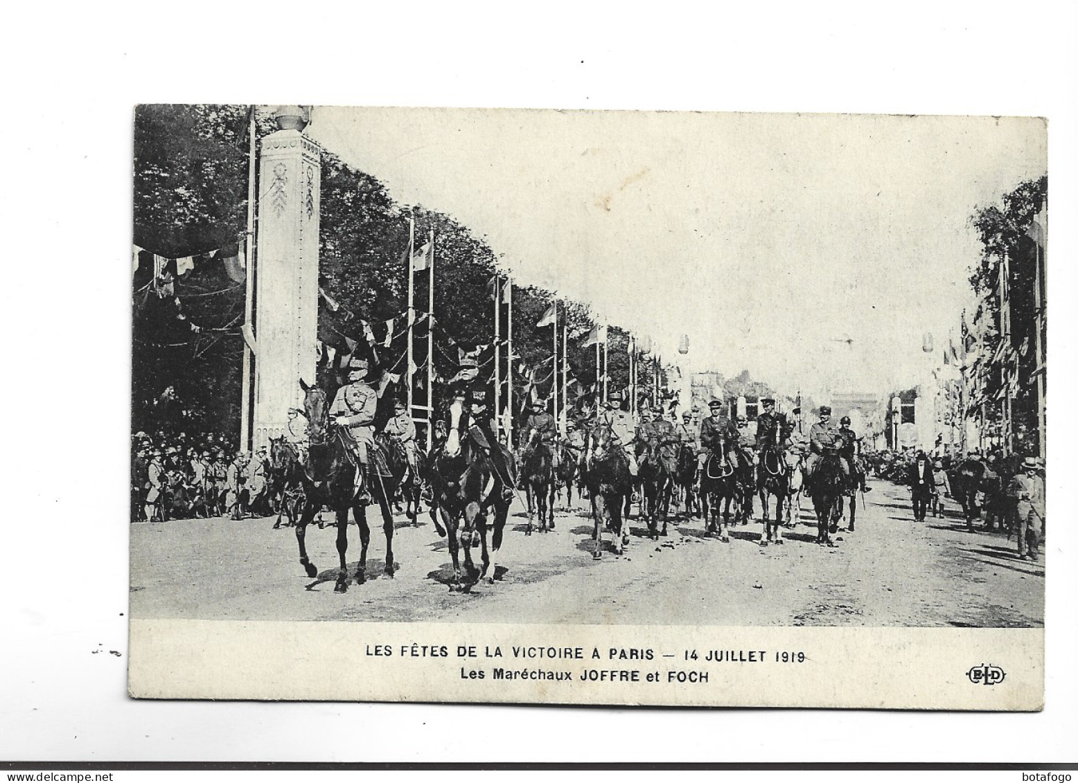 CPA FETES DE LA VICTOIRE  A PARIS  14JUILLET 1919!  LES MARECHAUX JOFFRE ET FOCH - Colecciones Y Lotes