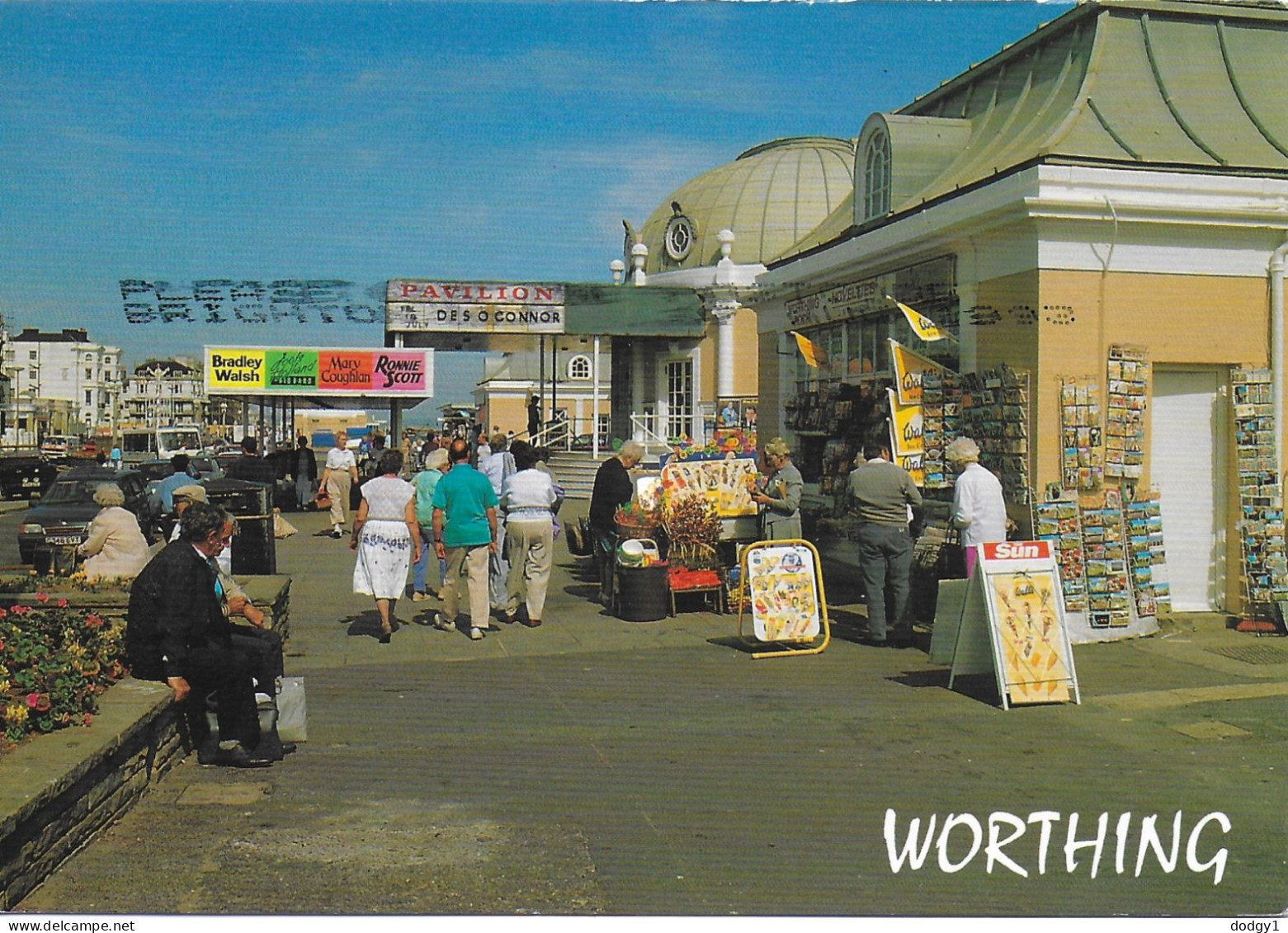 THE PIER ENTRANCE, WORTHING, SUSSEX, ENGLAND. USED POSTCARD   Hold 11 - Worthing