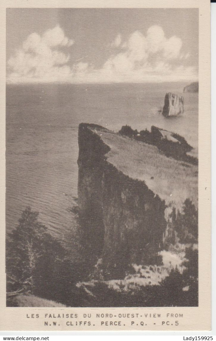 Falaises Du Nord-ouest (Les 3 Soeurs)  Percé Québec Canada Pointe Du Rocher Percé, Photo B&W, Encadrement Golfe St Laur - Percé