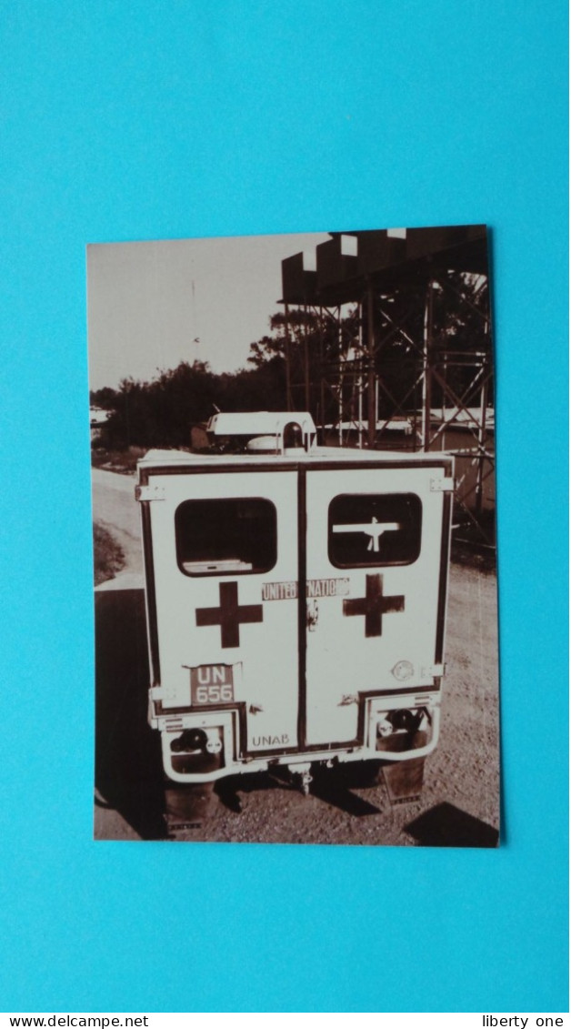 Leger MATERIAAL / VOERTUIG Ambulance / Rode Kruis ( Zie / Voir > SCAN ) GEEN Negatief In Bezit ( Blanco Rug ) 4 Stuks ! - Véhicules