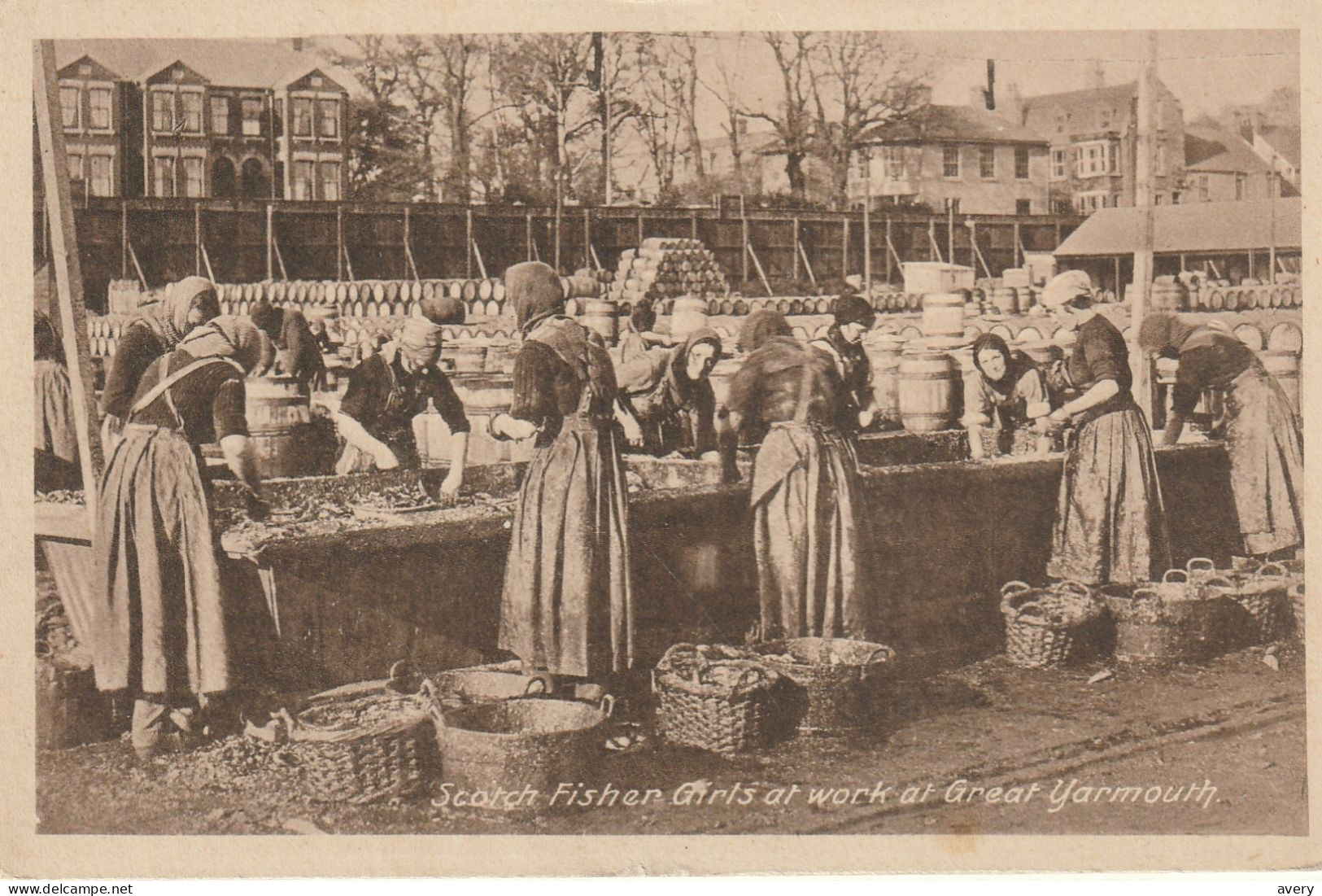 Scotch Fisher Girls At Work At Great Yarmouth, Norfolk - Great Yarmouth