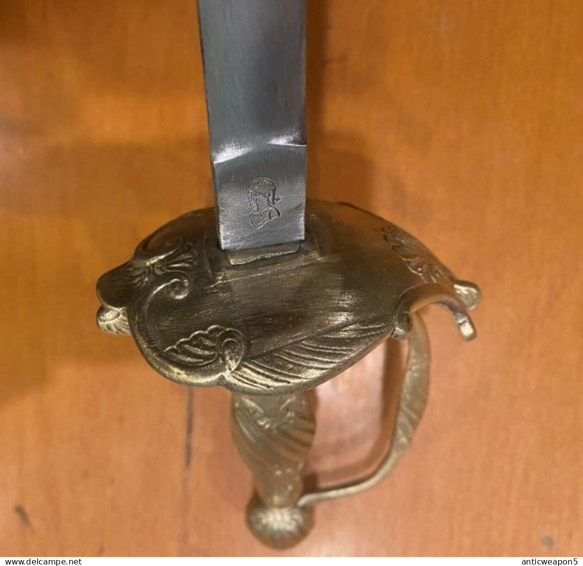 Épée rococo à poignée en laiton. L'Europe. M1780. (C259) Tailles 73-88 cm.